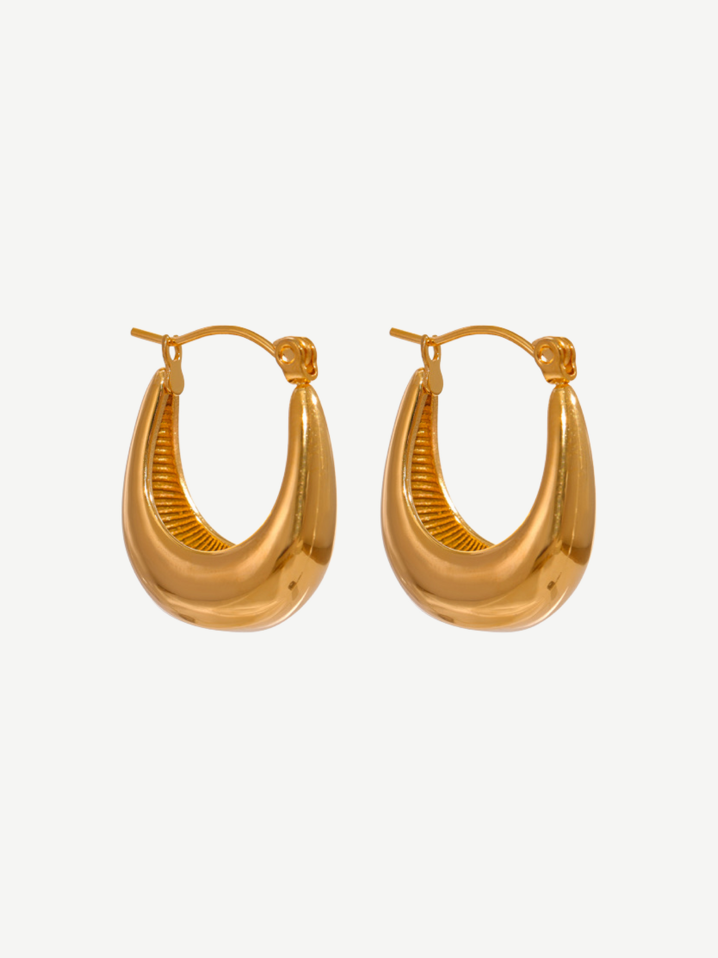 Cordelia Hoops